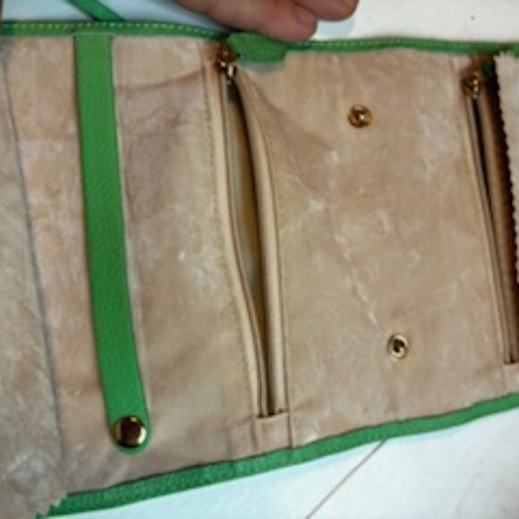 Green leather Travel Jewlery organizer, Velvet lining, Tie closure - Picture 6 of 6